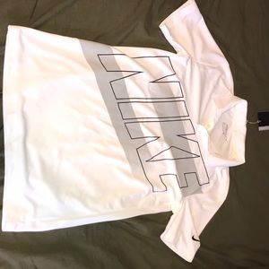 Boys Nike polo shirt. Size youth large